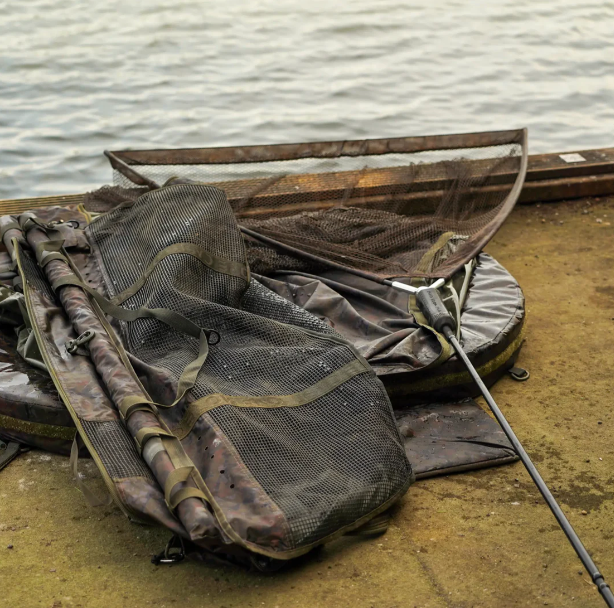 OMC Black Pearl Landing Net