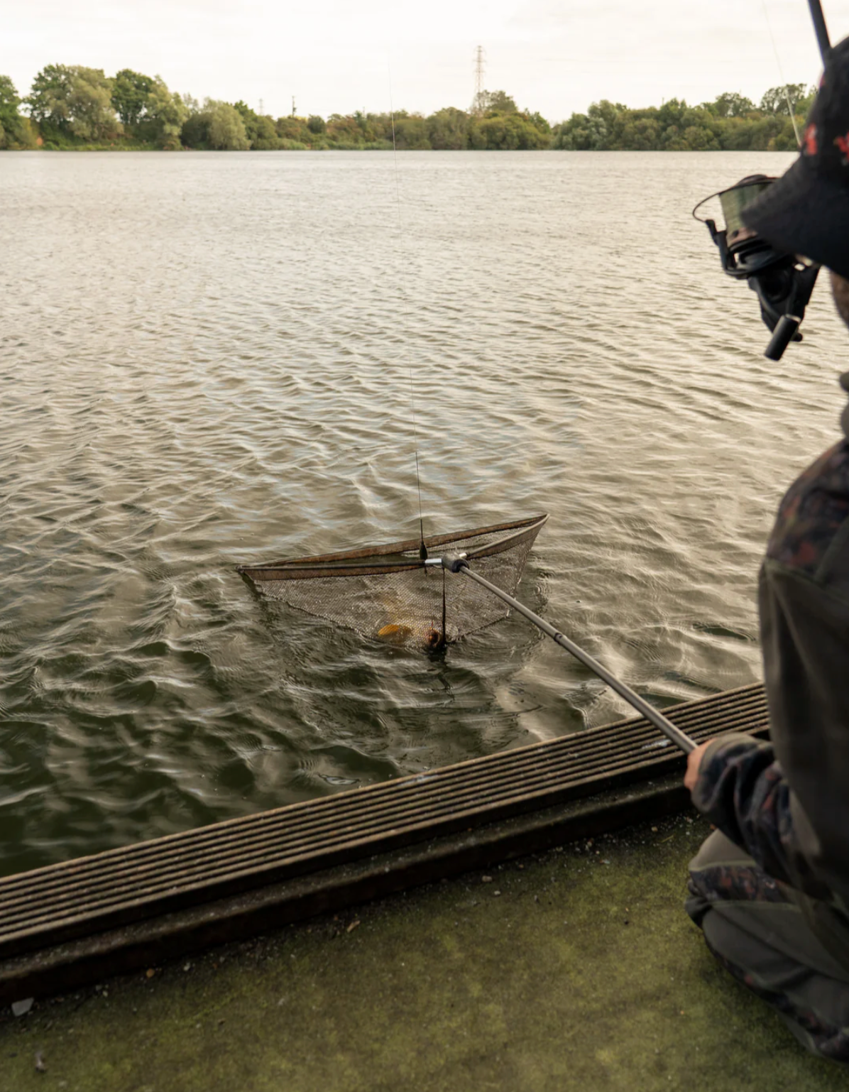 OMC Black Pearl Landing Net