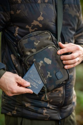 Korda Essentials Pouch Dark Camo