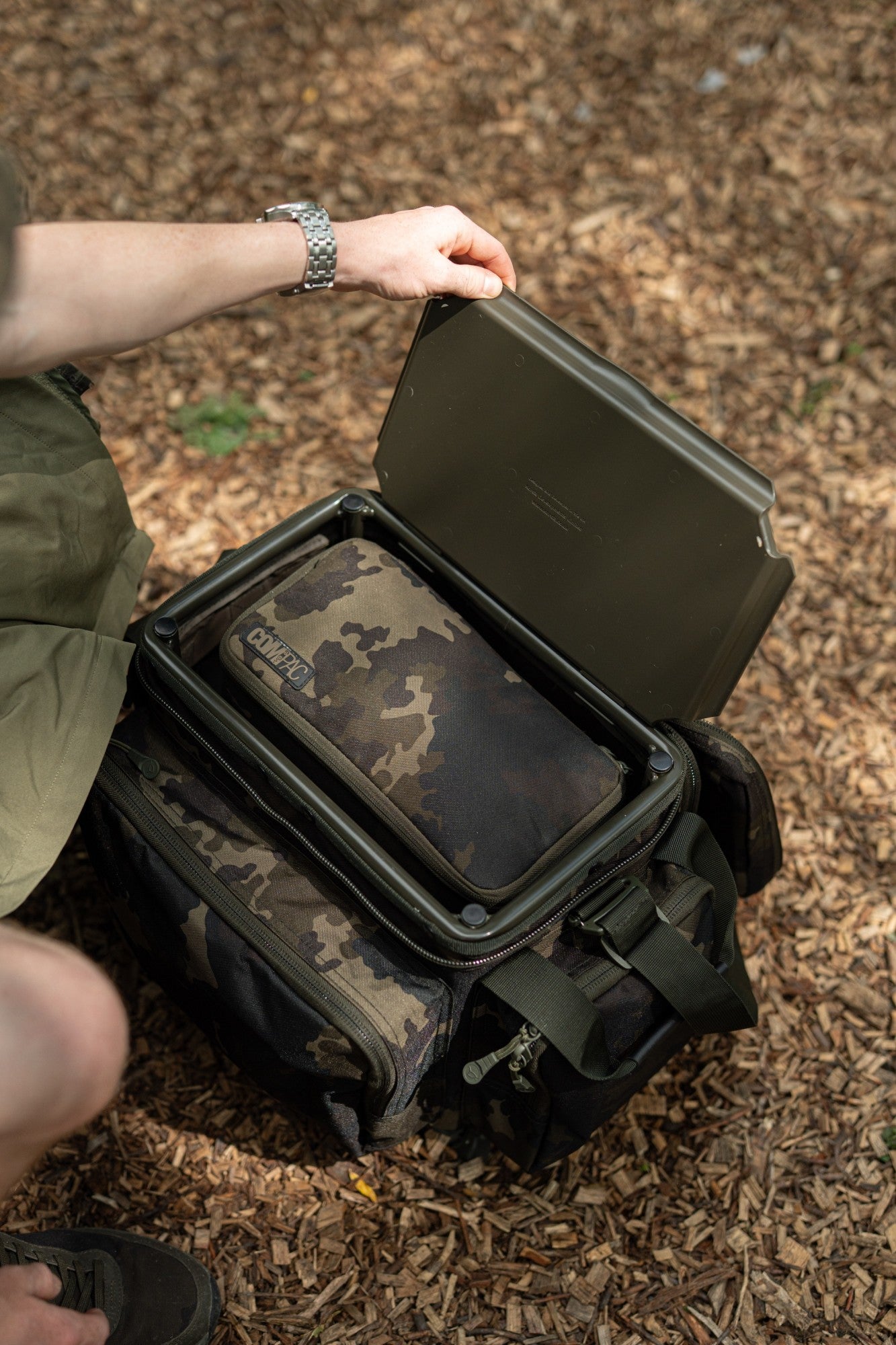 Korda Compac Framed Carryall Dark Kamo - Large