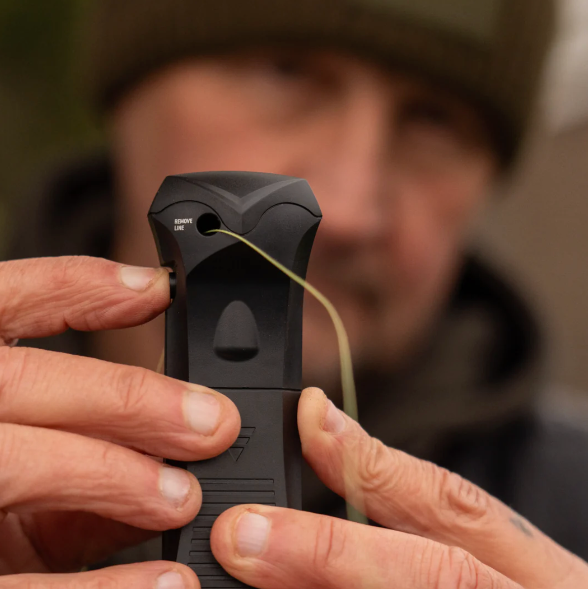 OMC Str!p Off - Fishing Line Stripper