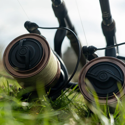 OMC Black Pearl Big Pit Reel