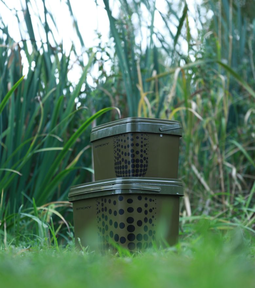 Sticky Baits Buckets Green
