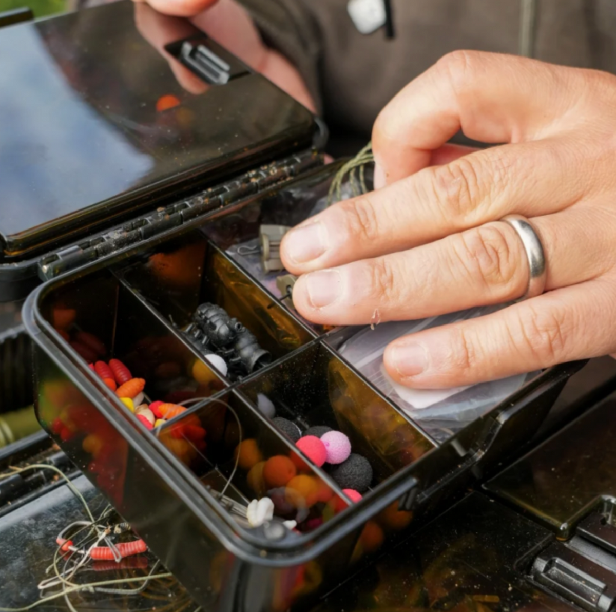 OMC Flick The Switch Tackle Accessory Box