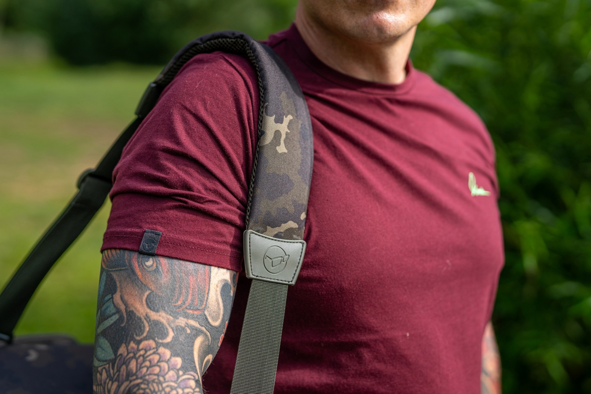 Korda Compac Dark Kamo Carryall Medium