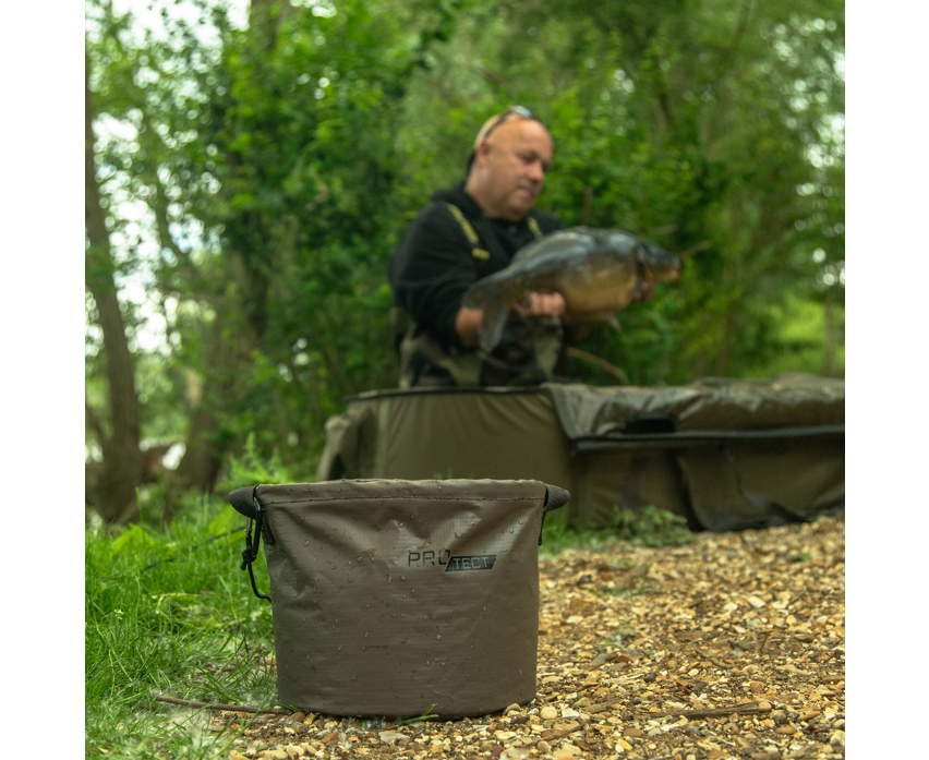 Avid Pro-Tect Water Bucket