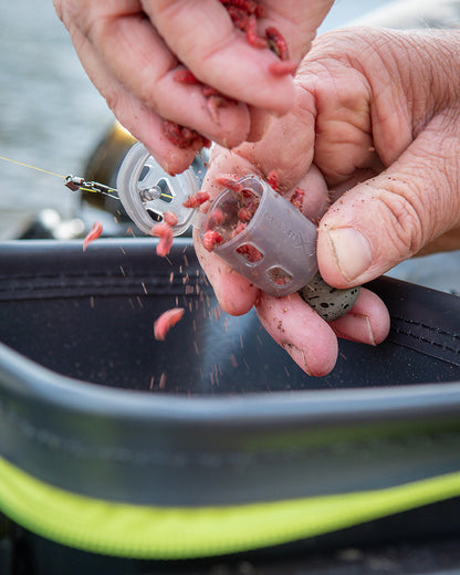 Matrix Maggot Feeder